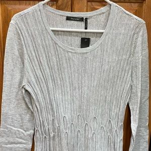Daisy Fuentes Babydoll Sweater. Size small. Light grey color.